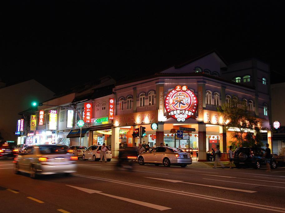 Ibis Budget Singapore Sapphire Hotel Exterior photo